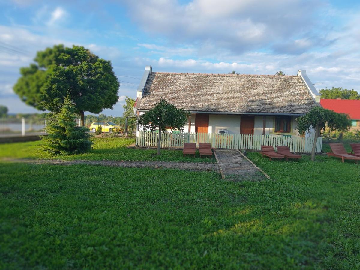 Villa Diiva Curug Exterior foto
